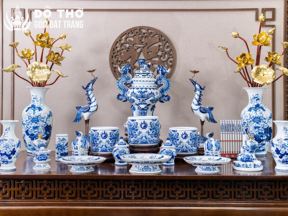 Đồ thờ gốm Bát Tràng