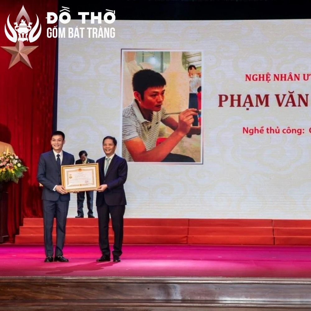 Nghệ nhân ưu tú Phạm Đạt