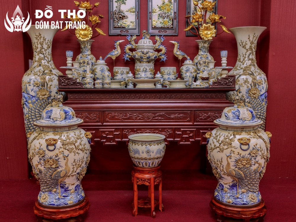 Đồ thờ men rạn Bát Tràng