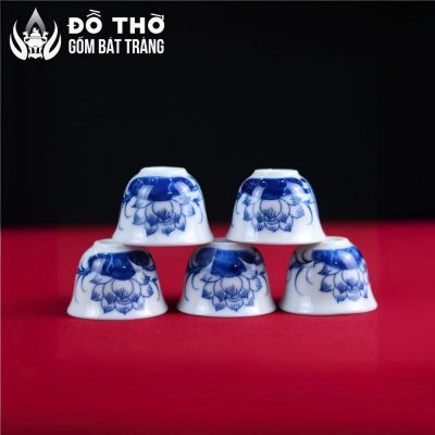 Bộ Ấm Chén Thờ Men Lam Vẽ Hoa Sen Gốm Sứ Bát Tràng DT-AC02 - Chi tiết 6