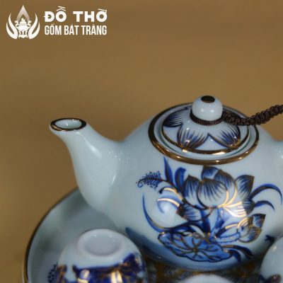 Bộ Ấm Chén Thờ Men Lam Vẽ Vàng Họa Tiết Hoa Sen Bát Tràng DT-AC01 - Chi tiết 2